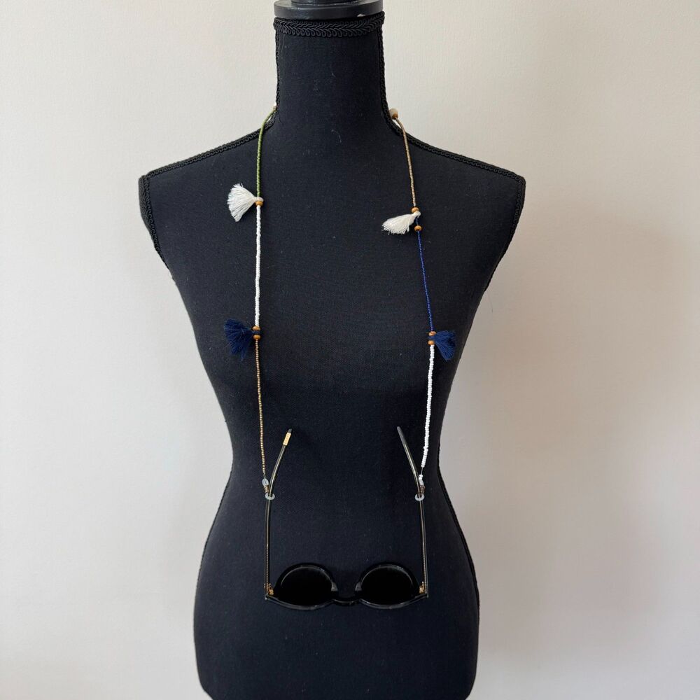 🌴 Handmade Beaded and Tasseled Sunglasses Frame Chain Strap - Picture 7 of 8